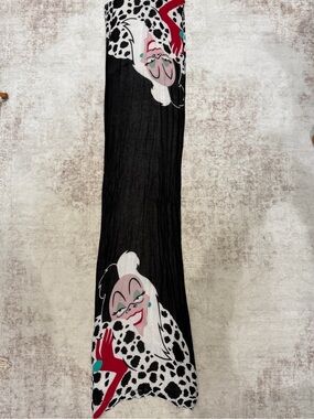 Disney Villains Cruelle De Vil Dalmatian Print Lightweight Long Scarf